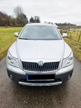 Skoda Octavia 2.0 TDI DSG 4x4 Scout Combi Scout - Skoda aus 2012: Scout