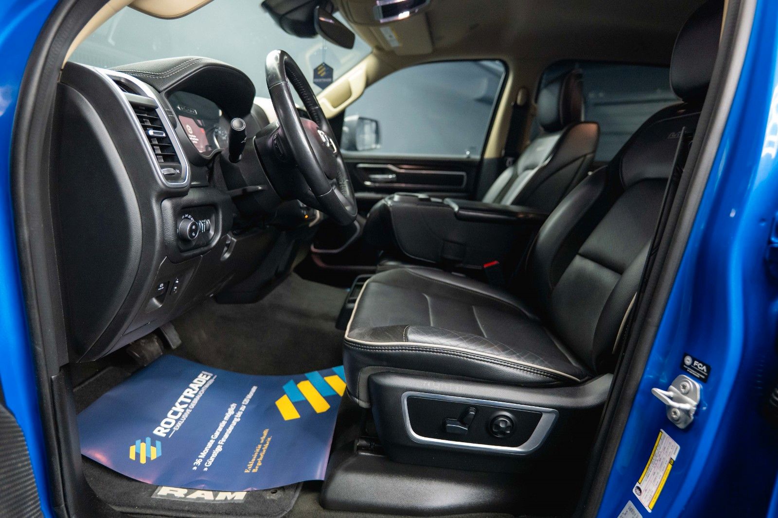 Fahrzeugabbildung Dodge RAM 5.7 V8 HEMI 4x4 LARAMIE Offroad Night LED