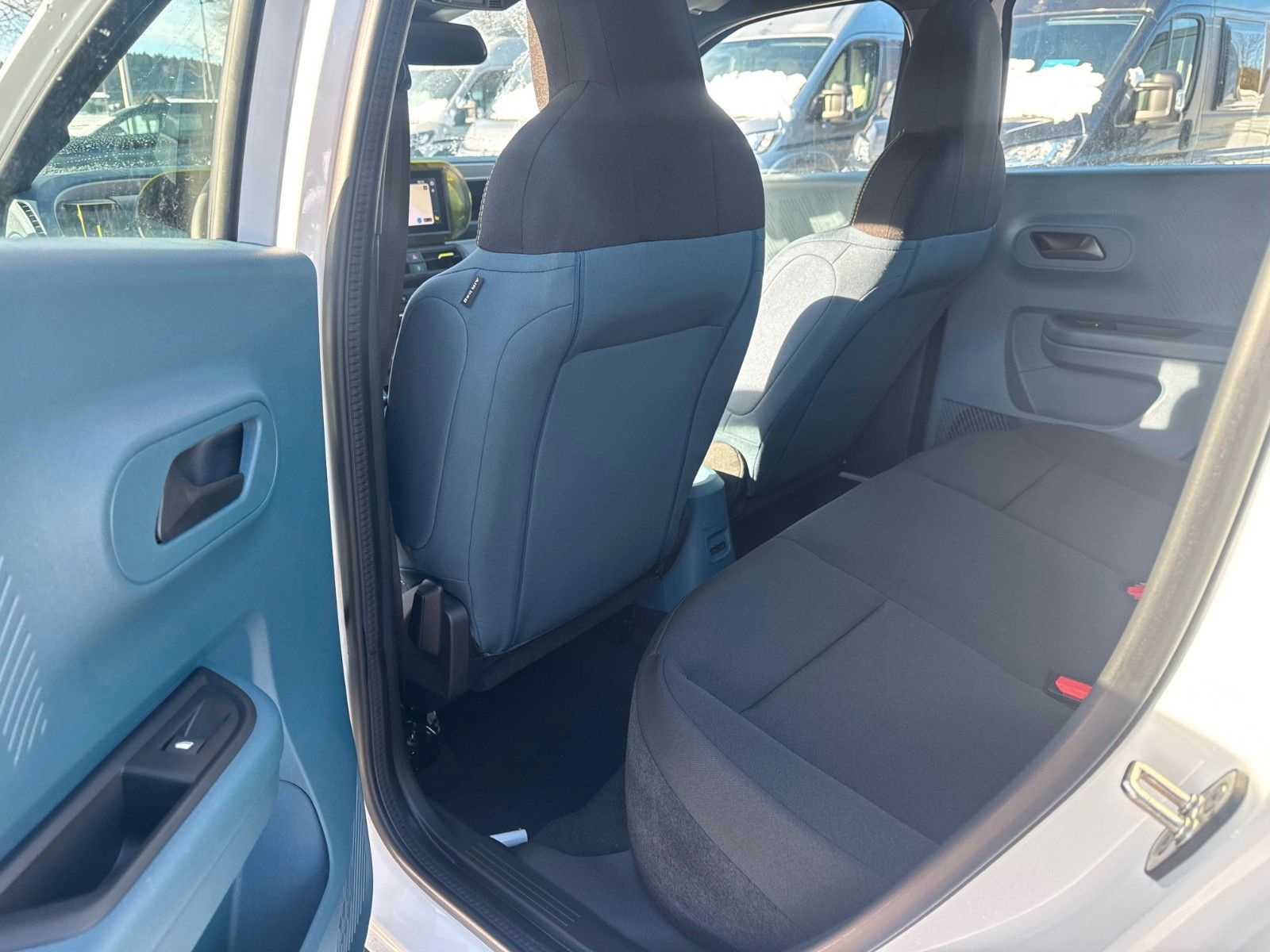 Fahrzeugabbildung Fiat Grande Panda 1.2 110PS Business Edition Navi