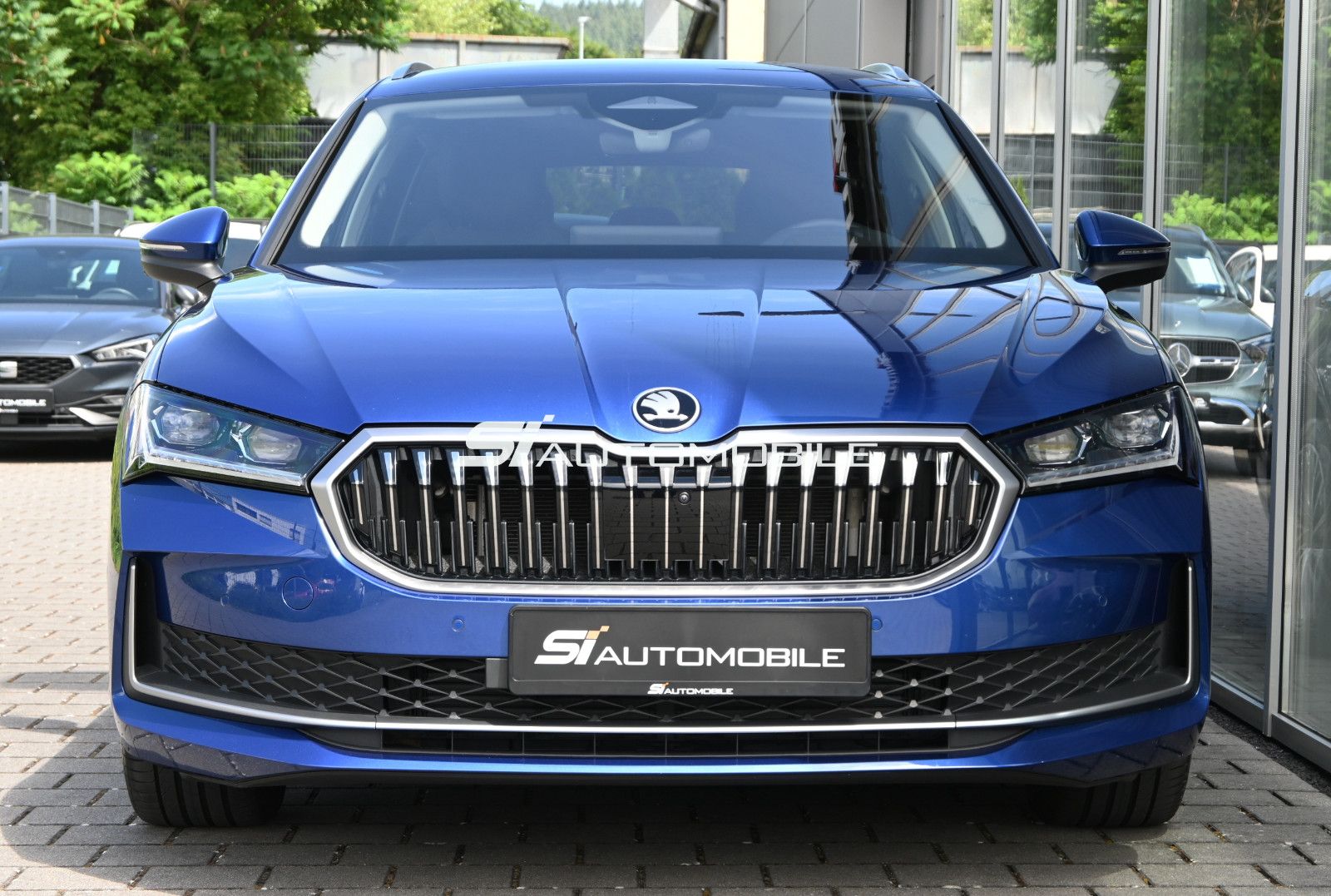 Fahrzeugabbildung SKODA Superb 2.0 TDI L&K Combi °ACC°AHK°HUD°STHZG°360°