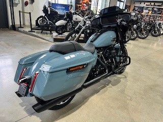 Fahrzeugabbildung Harley-Davidson FLHX Street Glide