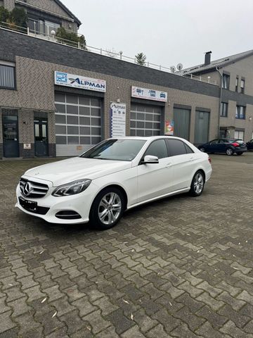 Mercedes-Benz Mercedes E220 (W212)