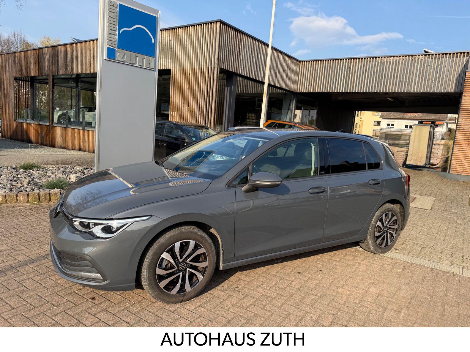 Volkswagen Golf VIII Active Navi/SHZ/LED/Standh/Gar28/ACC