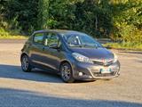 Toyota Yaris 1.0 5 porte Lounge CV-69 E5B Manual - Toyota Yaris Lounge mit Benzin-Antrieb