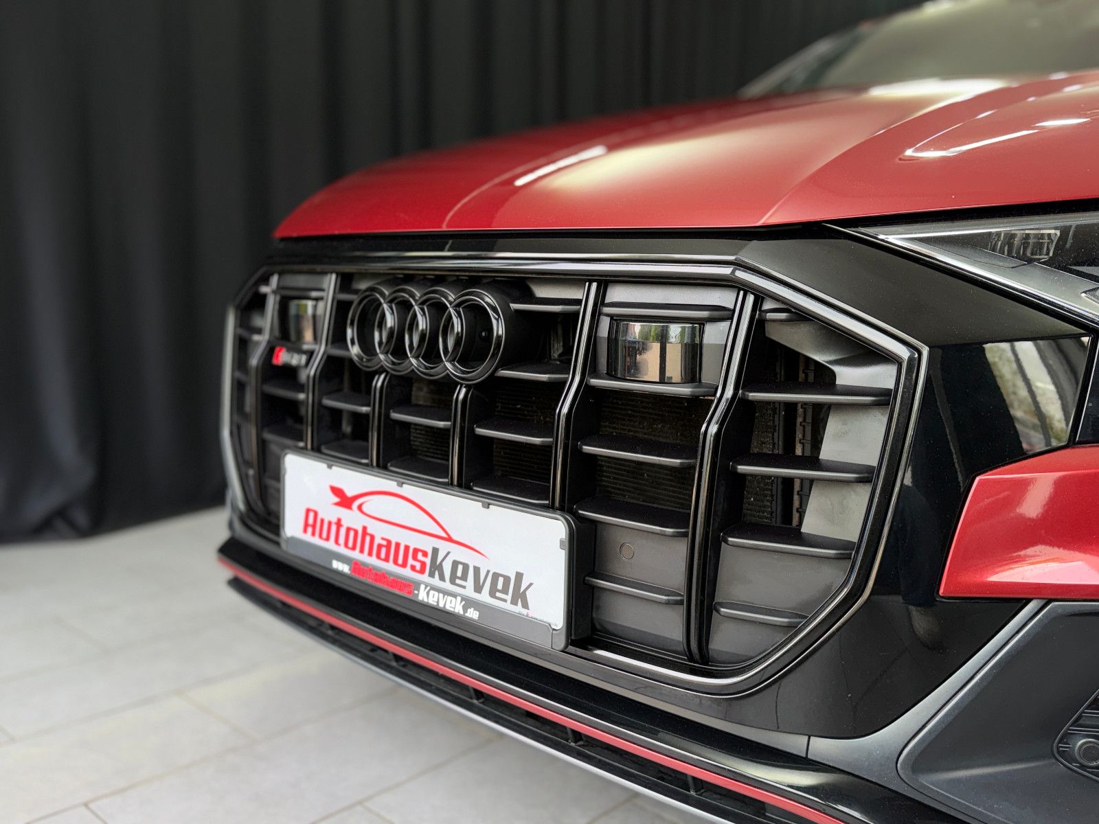 Fahrzeugabbildung Audi SQ8 4.0 TDI quattro|3D BANG&OLUFSEN|RS-SITZE|AHK