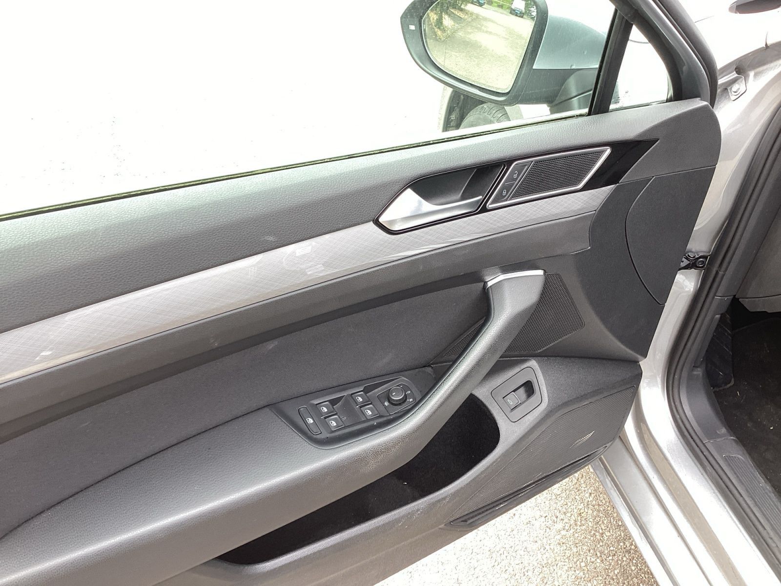 Volkswagen Passat Variant - Bild 14