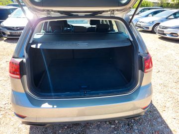 Volkswagen Golf - 10