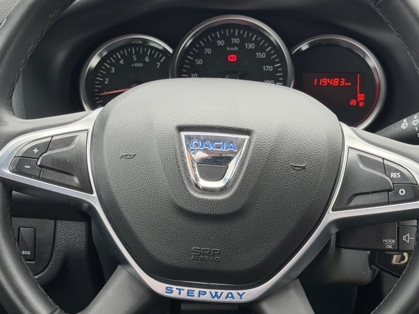 Dacia Sandero Stepway TCe 90 Celebration *AHK*Navi*CAM