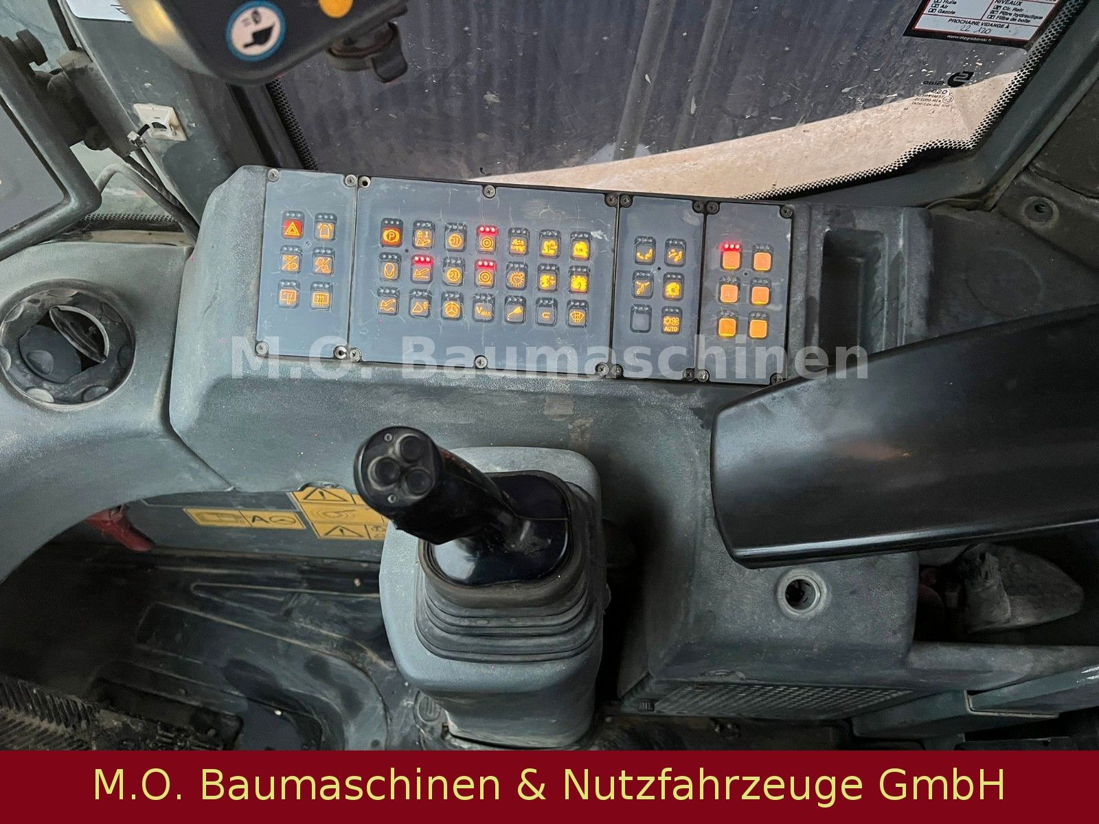 Fahrzeugabbildung Liebherr L 566 2Plus2 / AC/ ZSA /