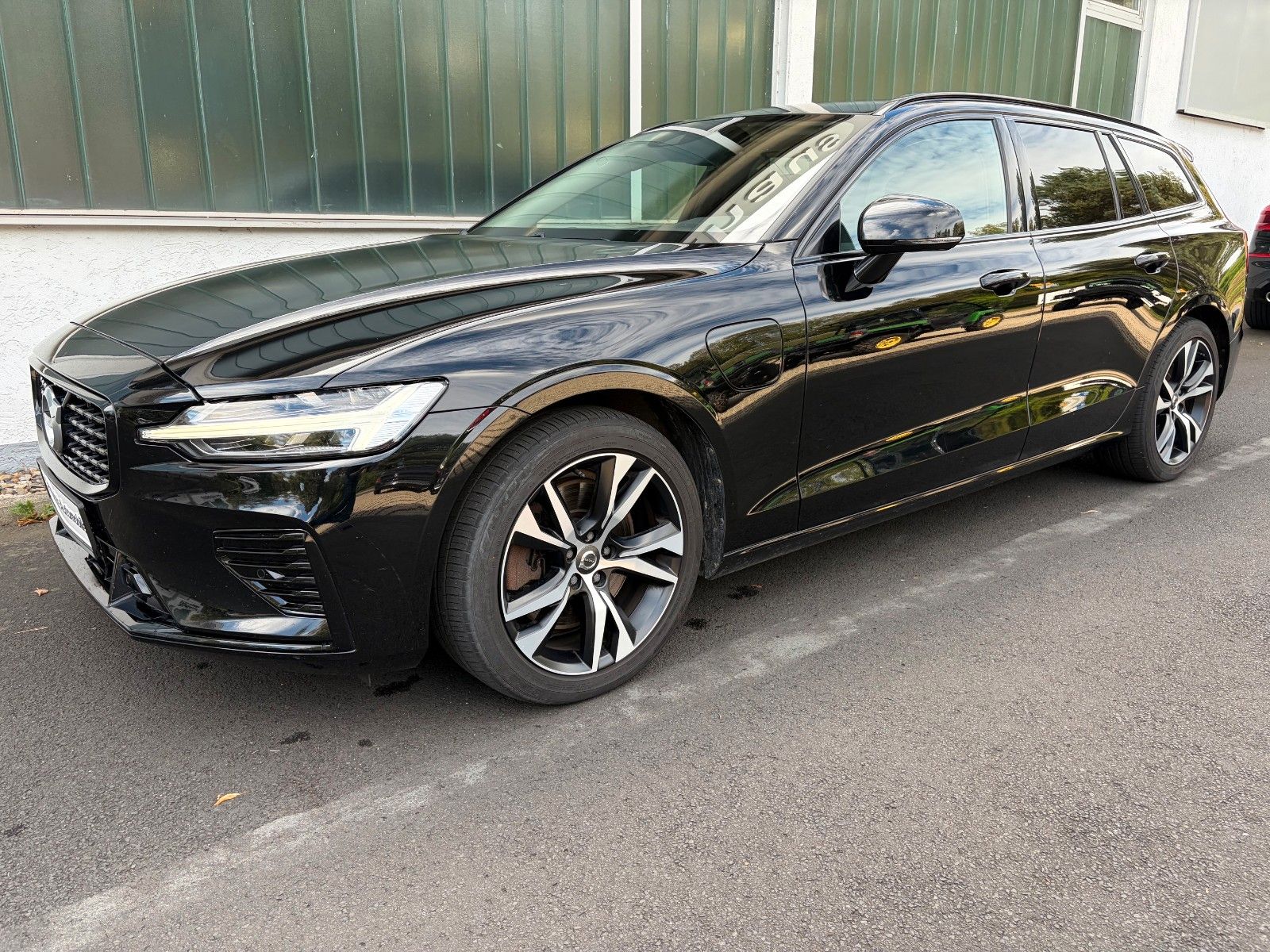 Volvo V60 R Design Expression Recharge Plug-In imagem 2