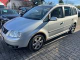 Volkswagen Touran Highline 2.0 TDI  Schiebedach AHK 6-Gang - Volkswagen Touran aus 2006: Highline