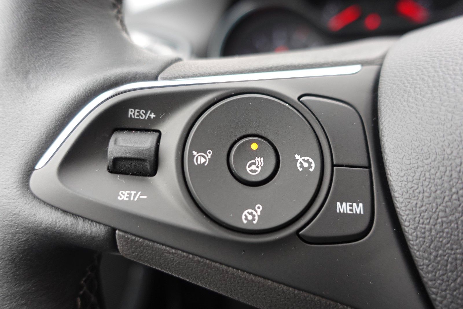 Fahrzeugabbildung Opel Crossland Elegance 1.2T,Navi,Kamera,Sitzhz,Allw.