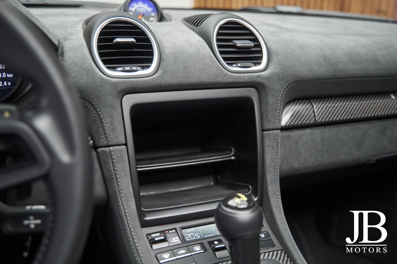 Fahrzeugabbildung Porsche Spyder RS Weissach PCCB Lift Magnesium Chrono