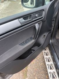 Volkswagen Touareg - 12