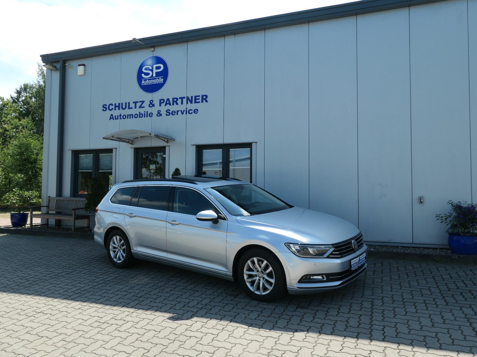 Volkswagen Passat Variant Comfortline // Pano AHK, Temp,