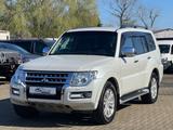 Mitsubishi Pajero 3.2 DI-D Edition 100 7-Sitzer - Mitsubishi Pajero: Edition 100