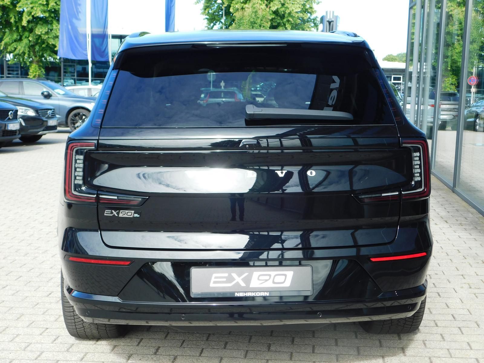 Fahrzeugabbildung Volvo EX90 Plus Twin Motor Executive Editon