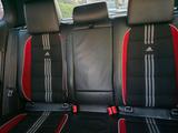 Volkswagen VW Golf 6 GTI ADIDAS - Volkswagen Golf: GTI Adidas