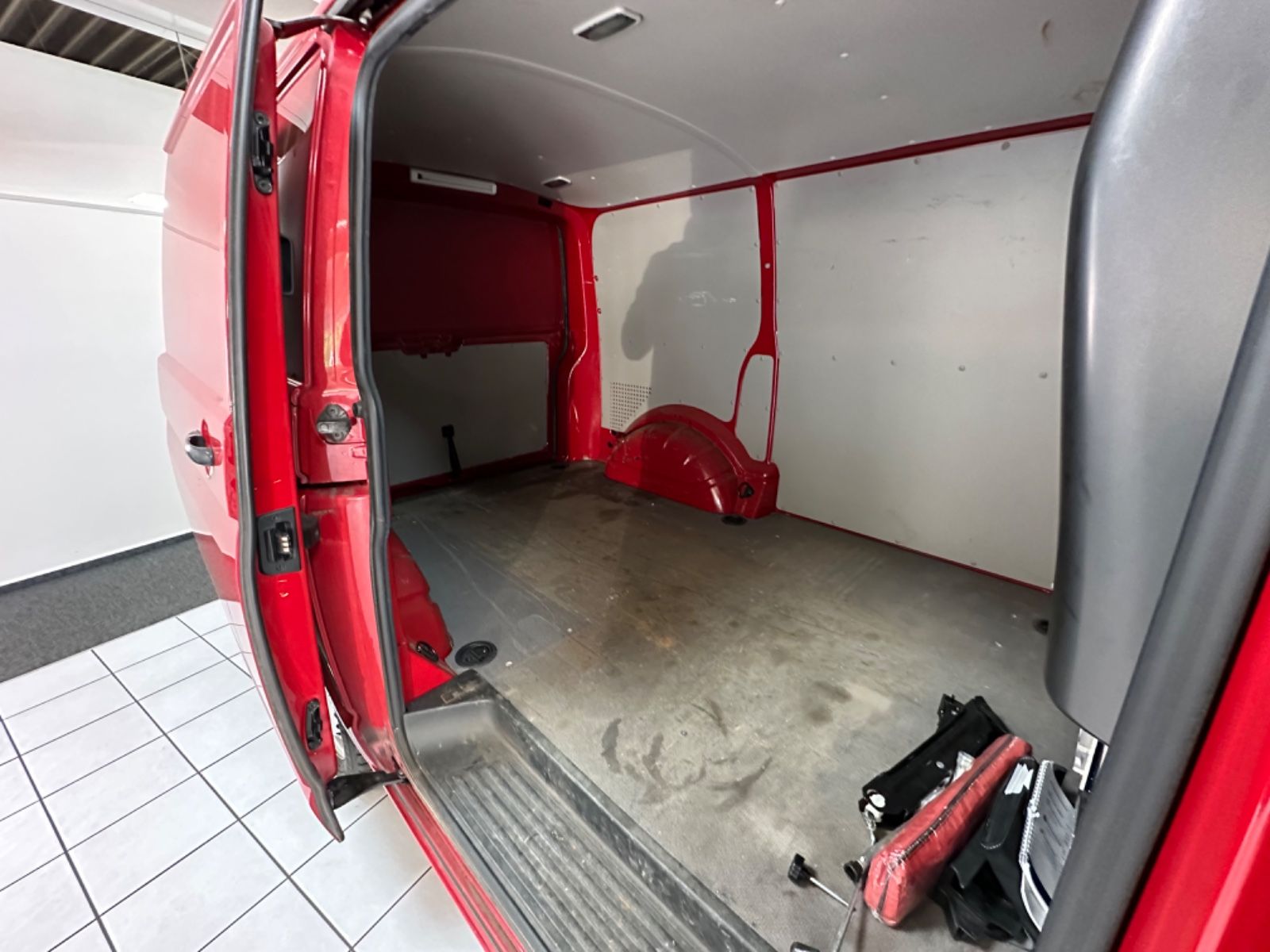 Fahrzeugabbildung Volkswagen T6 Transporter Kasten*PDC*Klima*