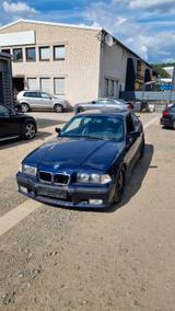 BMW E36 Coupe 320i - BMW 320: Coupe, E36 320i