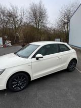 Audi A1 1.2 TFSI S line S line TÜV NEU - Audi A1 mit Benzin-Antrieb: Leder