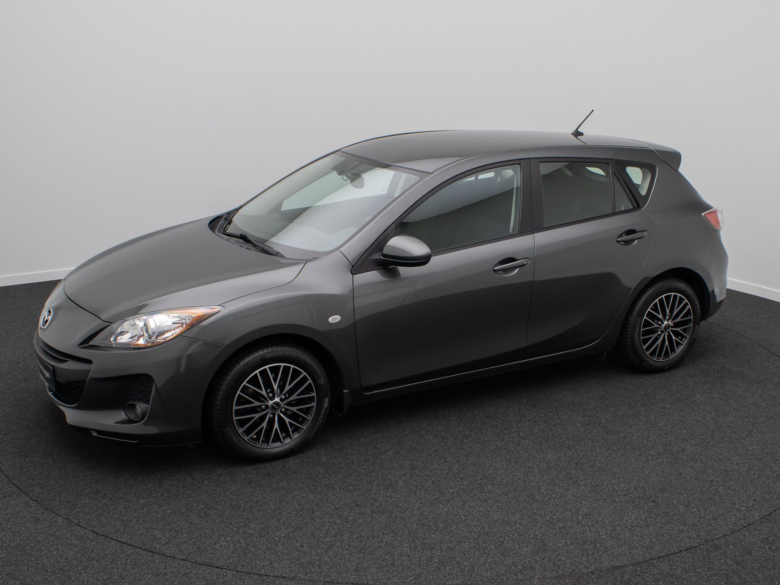 Fahrzeugabbildung Mazda 3 2.0 Edition HiFi GeschwindigReg PDC Totwinkel