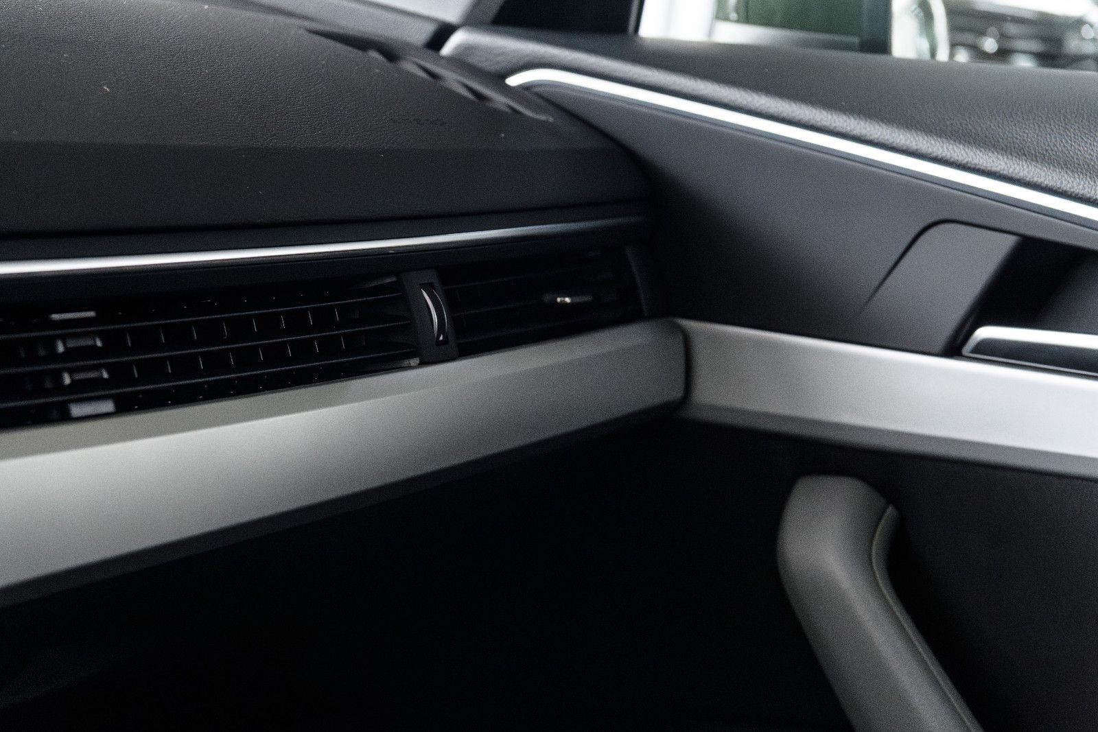 Fahrzeugabbildung Audi A4 Lim. 35 TFSI S-tronic+SHZ+elektr Sitze