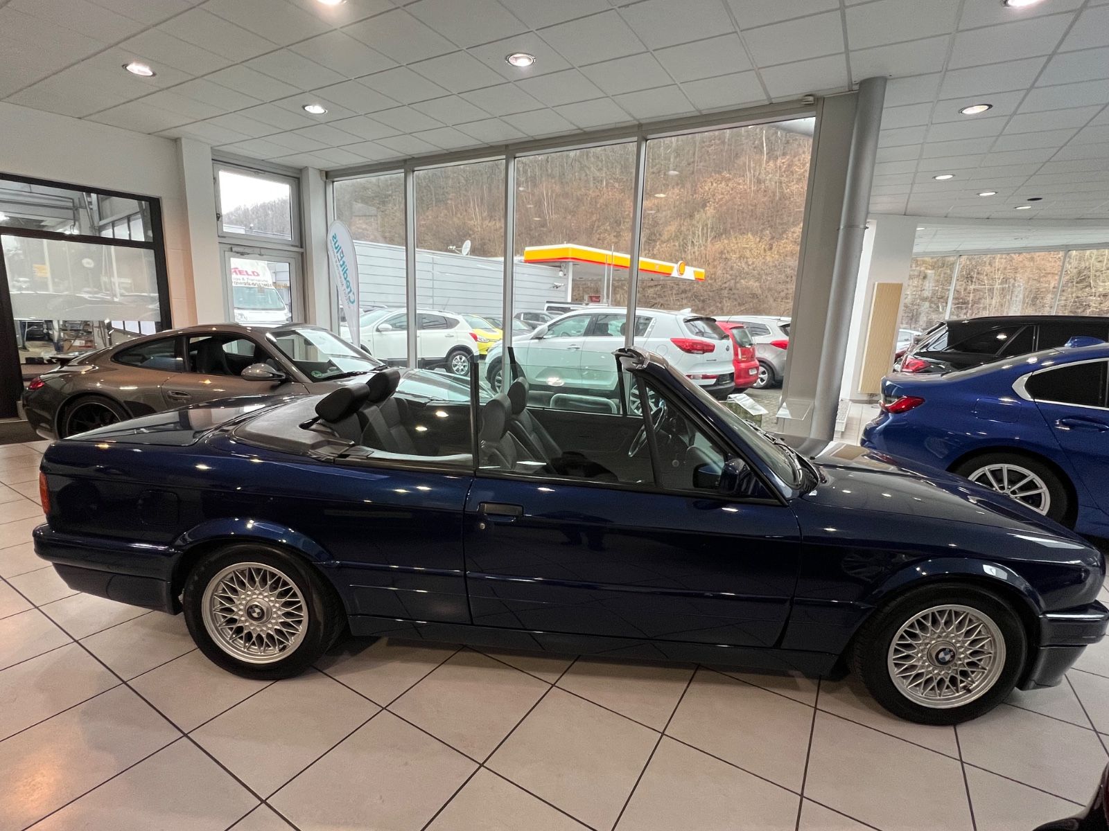 Fahrzeugabbildung BMW 325i E30 Cabrio M Technik 2 LAST EDITION *1of250