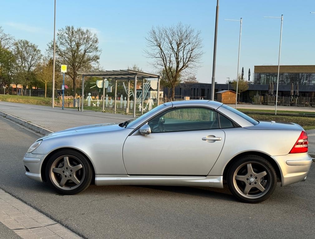 Mercedes-Benz SLK 320