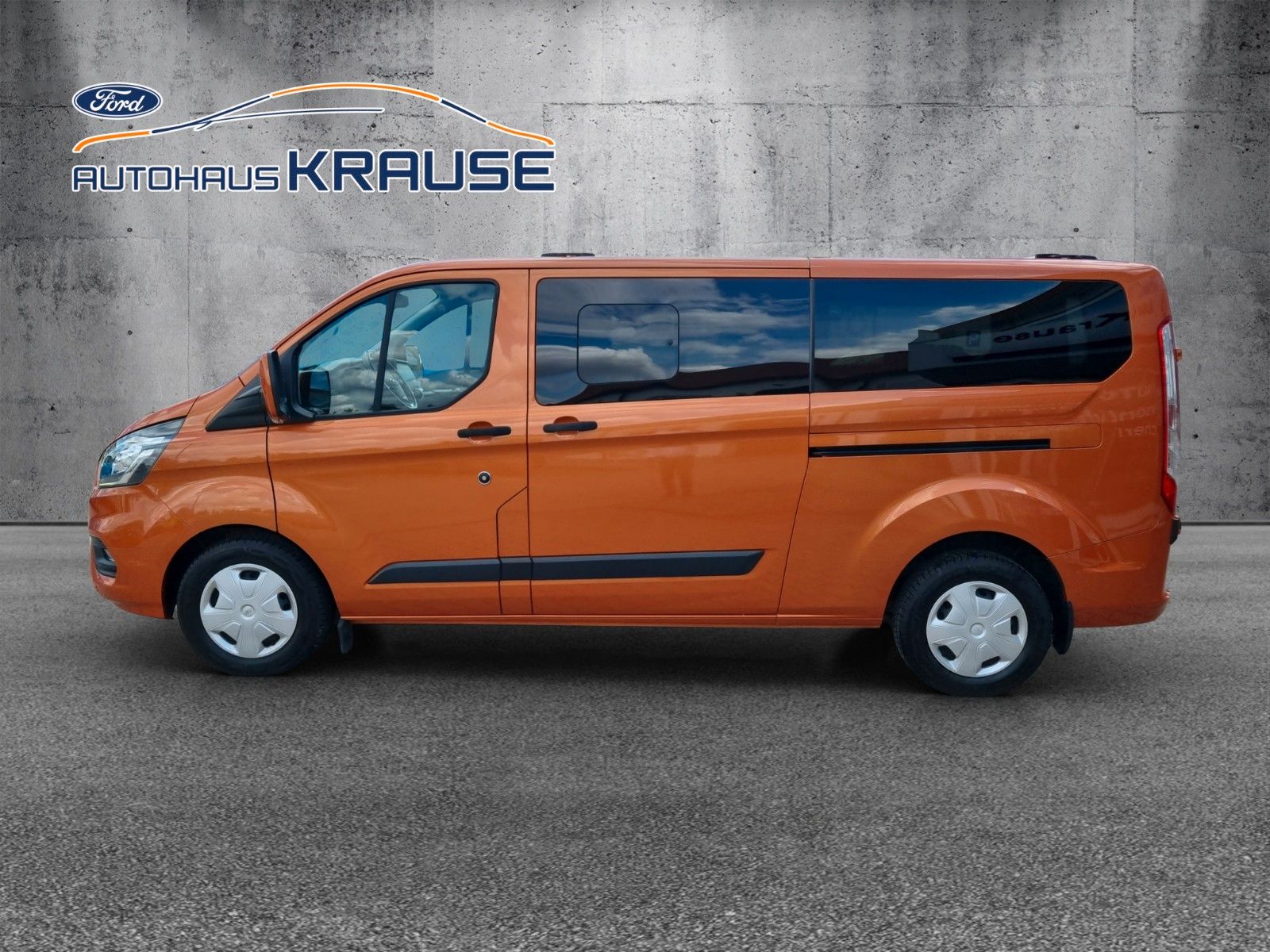 Fahrzeugabbildung Ford Transit Custom Kombi 8-Sitzer 320L2