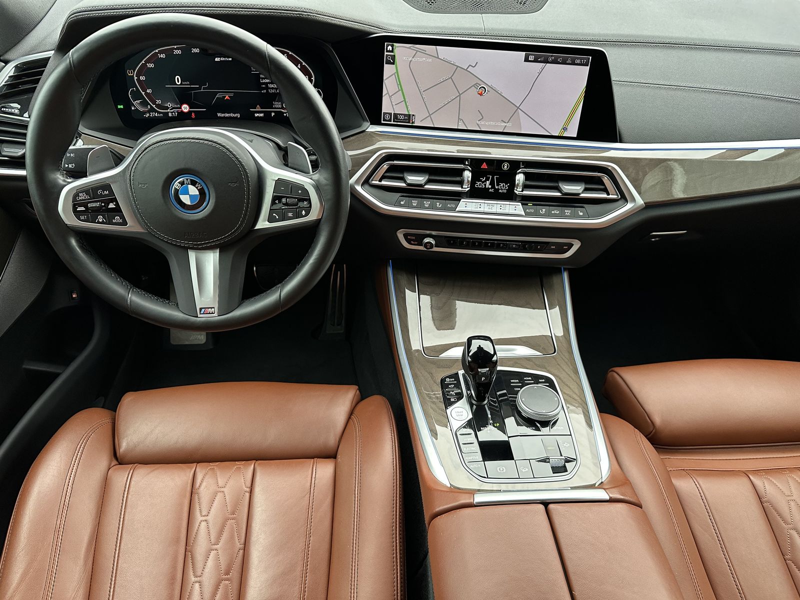 Fahrzeugabbildung BMW X5 xDrive45e M-Sportpaket HUD+LASER+ACC+AHK+H&K