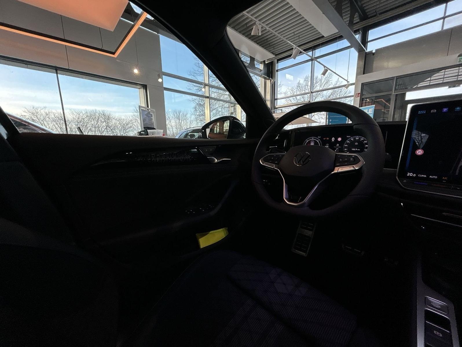 Volkswagen Passat 2.0 TDI DSG R-Line BlackStyle Winterräder