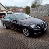 Mercedes-Benz E 220 CDI BlueEFFICIENCY AVANTGARDE AVANTGARDE - Mercedes-Benz E 220 aus 2010: Cdi