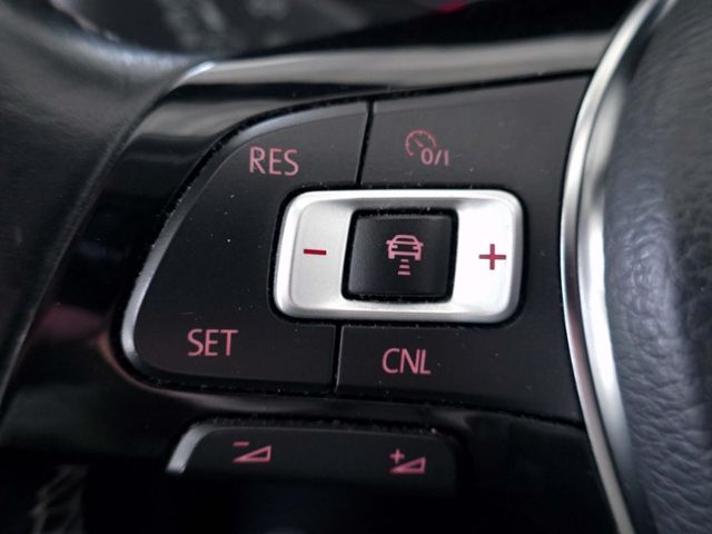 Fahrzeugabbildung Volkswagen T6 Multivan *70 Jahre Bulli* KR 2.0 TDI | LED