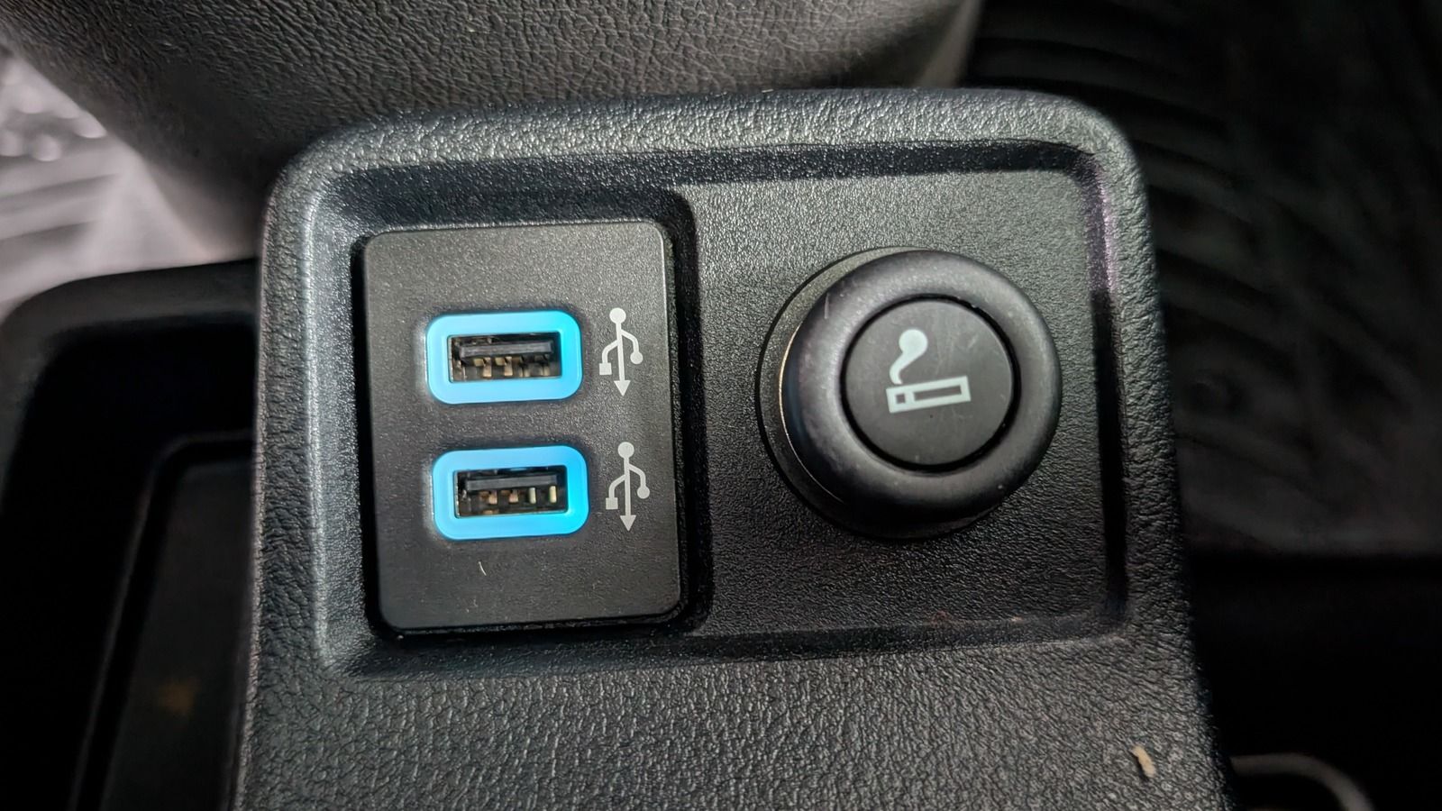 Fahrzeugabbildung Ford Grand Tourneo Connect 1.5 TDCi * LED * Navi Tita