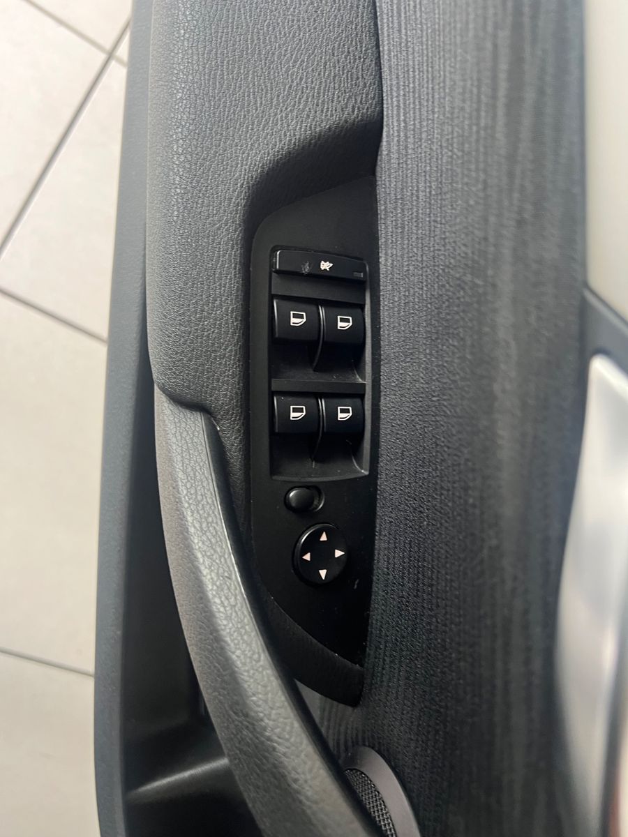 Fahrzeugabbildung BMW X1 18 d xDrive * AUTOMATIK *