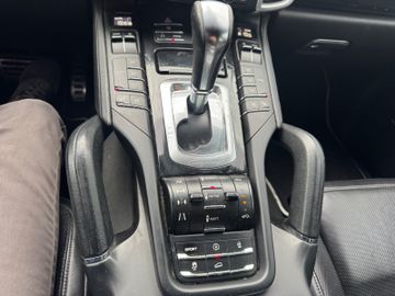 Porsche Cayenne - 9