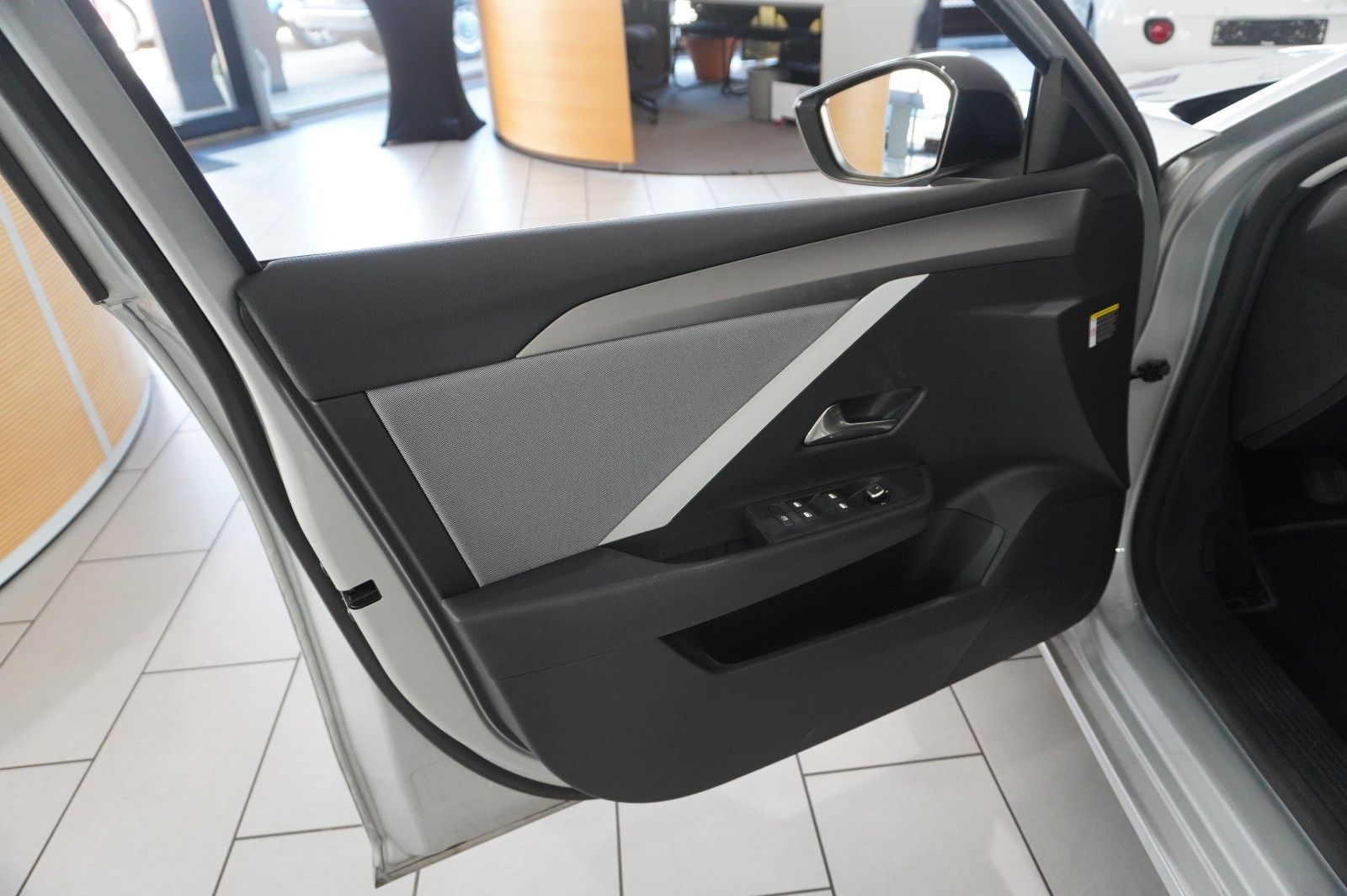 Fahrzeugabbildung Opel Astra L ST 1.2T ENJOY NAVI/LED/KAMERA/VIRT/DAB+