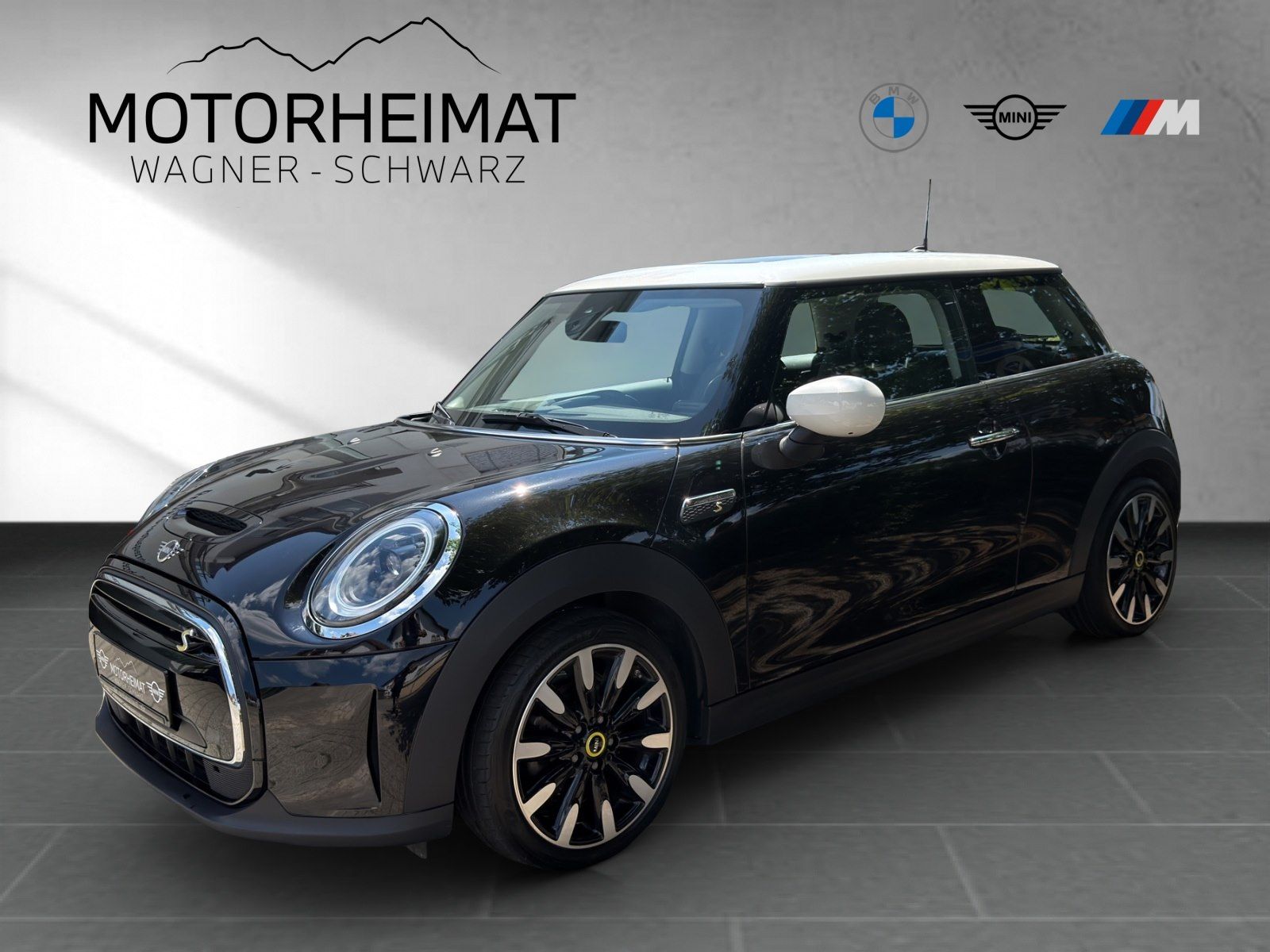 MINI Cooper SE Classic Trim Pano RFK Lenkradhzg