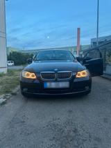 BMW E90  325i  2007 - BMW 325 in Stuttgart