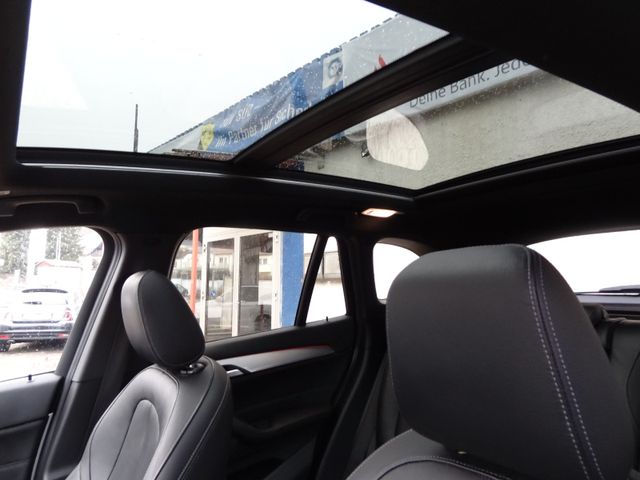 Fahrzeugabbildung BMW X1 xDrive 20i M-Sport/HUD/Pano/Kam/AHK/Navi/