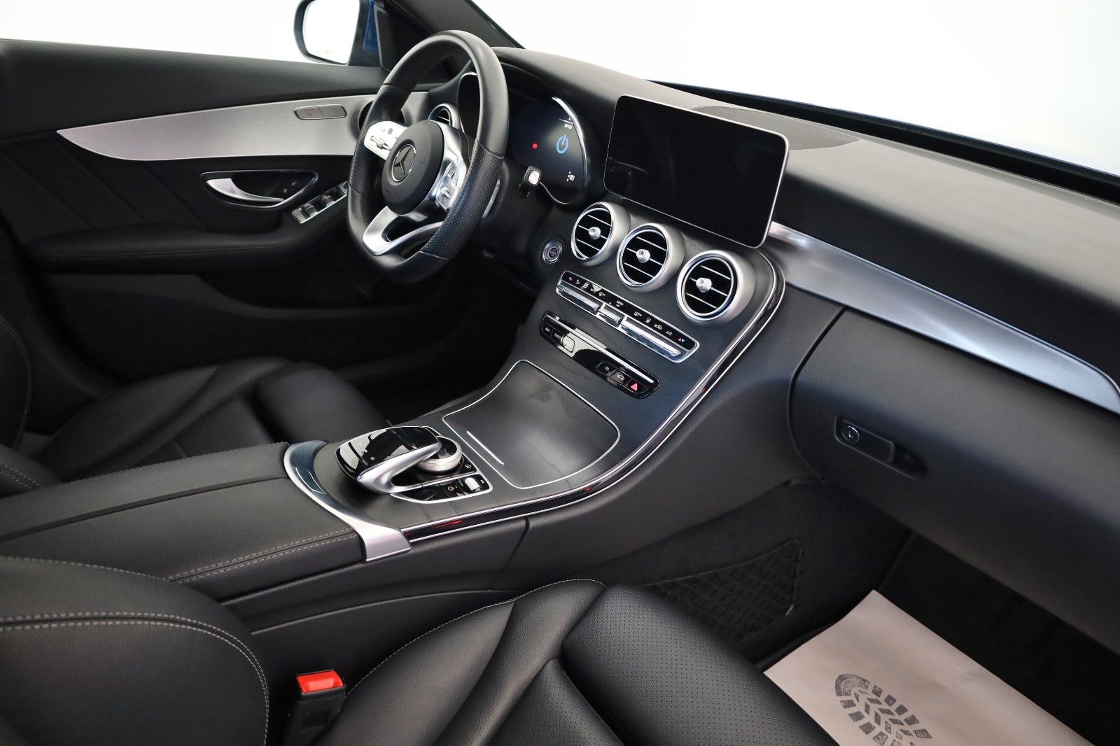 Fahrzeugabbildung Mercedes-Benz C 300 de Lim., AMG line,Leder,Navi,LED,SH,Kamera