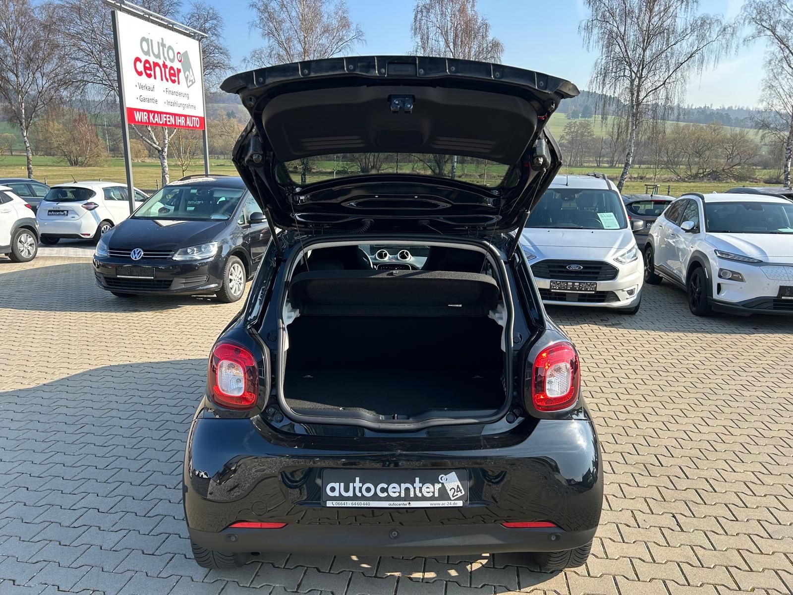 Fahrzeugabbildung Smart ForFour°Sitzheizung°PDC°Klimaauto.°2.Hand°