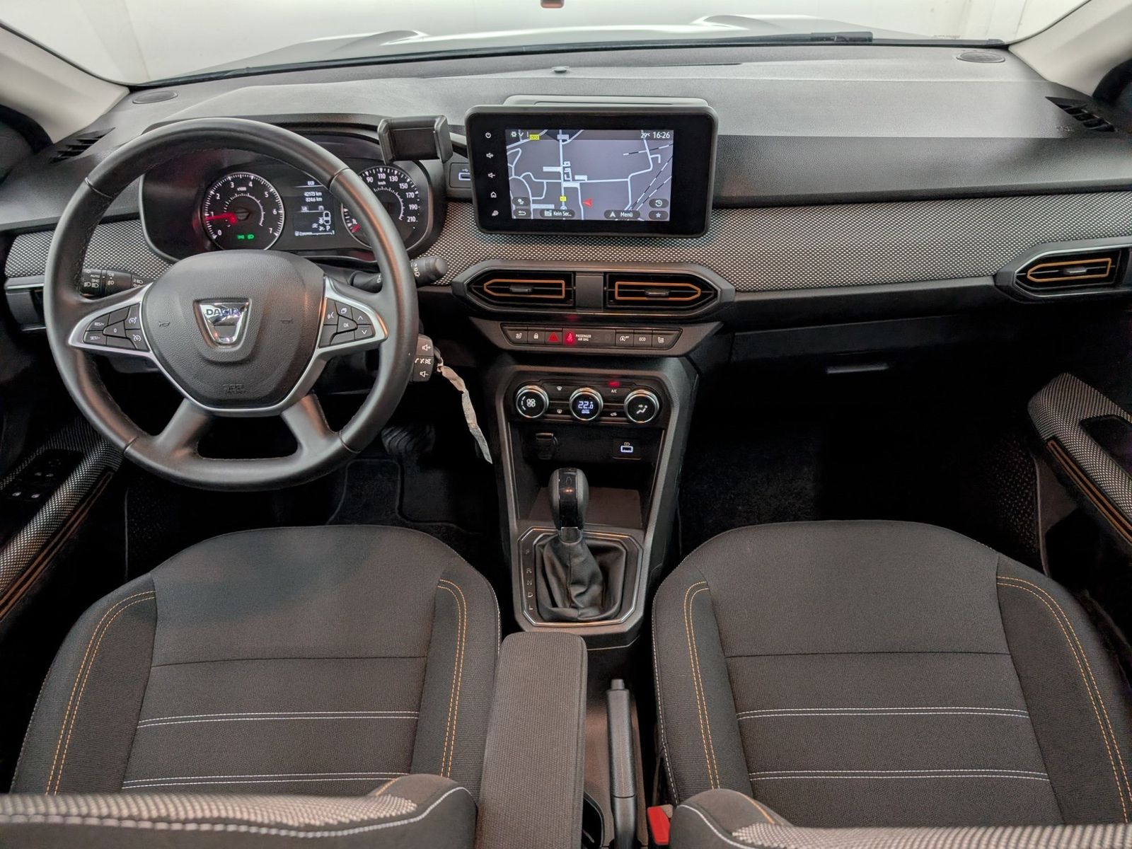 DACIA Sandero  Stepway TCe 90 Comfort Navi – Bild 12