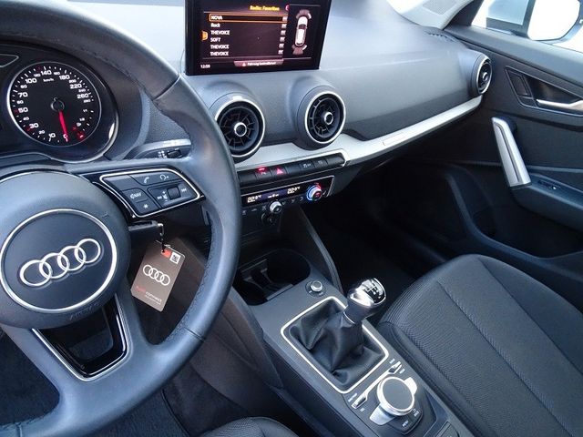 Q2 30 TFSI advanced / Komfort-Paket Plus