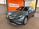Mercedes-Benz GLA 200 - blaue Mercedes-Benz GLA 200