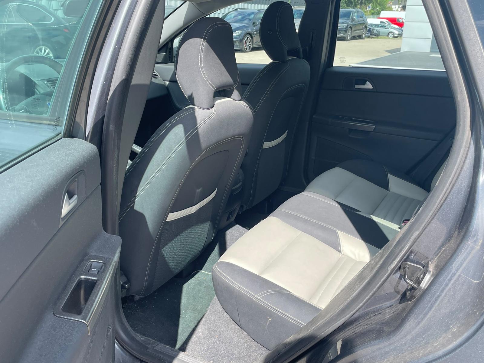 Volvo V50 1.6 D R-Design Xenon Vollleder 