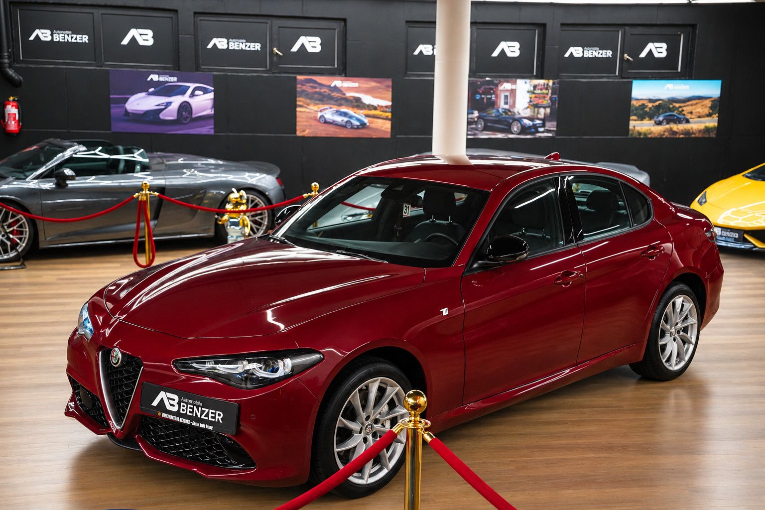 Fahrzeugabbildung Alfa Romeo Giulia Ti Q4/MEMORY/ACC/NAVI/KAMERA/LEDER/