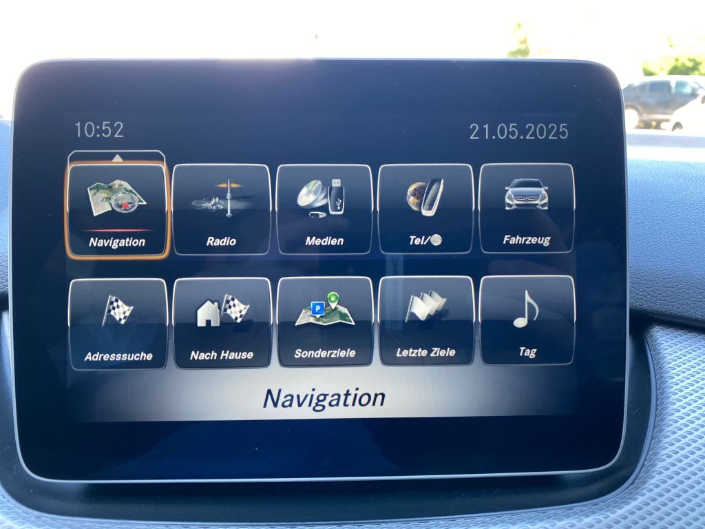 Fahrzeugabbildung Mercedes-Benz B 180 7G-DCT Urban *Navi*Sitzheizung*Automatik*