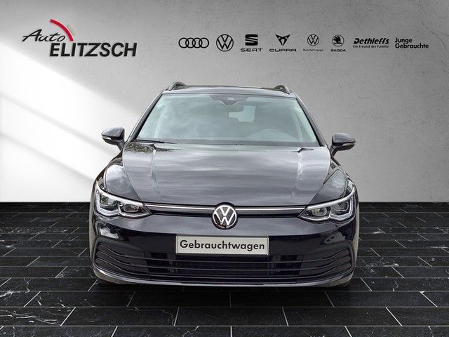 Fahrzeugabbildung Volkswagen Golf VIII Variant TSI Life STH LED Navi AID ACC